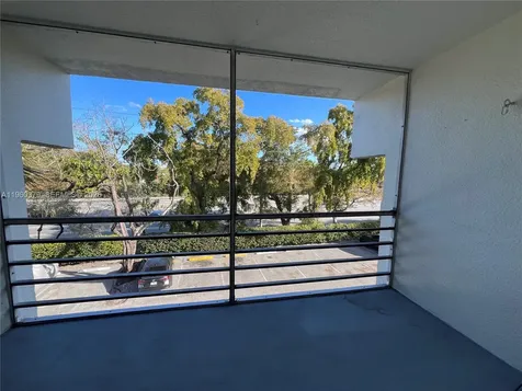 4255 N University Drive Sunrise FL 33351