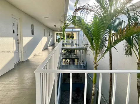 4255 N University Drive Sunrise FL 33351