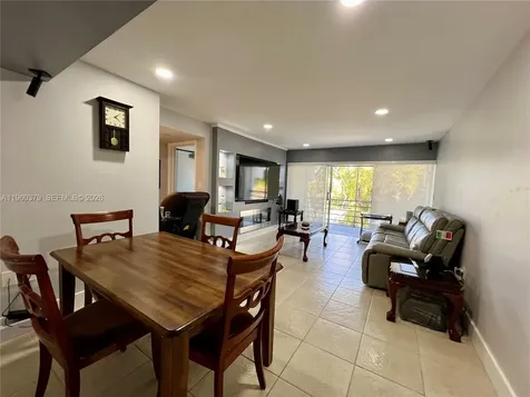 4255 N University Drive Sunrise FL 33351