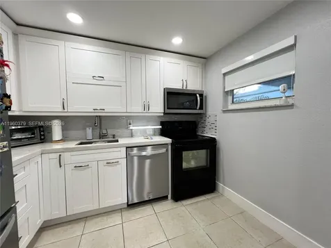 4255 N University Drive Sunrise FL 33351
