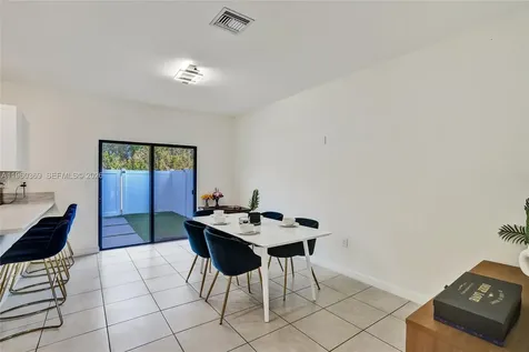 11135 W 32nd Lane Hialeah FL 33018
