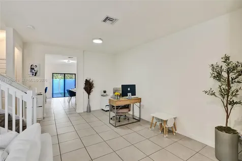 11135 W 32nd Lane Hialeah FL 33018