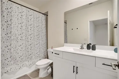 11135 W 32nd Lane Hialeah FL 33018