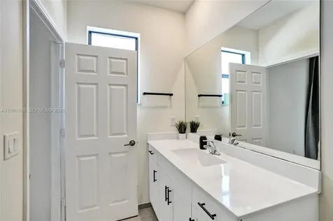 11135 W 32nd Lane Hialeah FL 33018