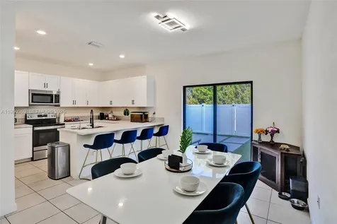 11135 W 32nd Lane Hialeah FL 33018
