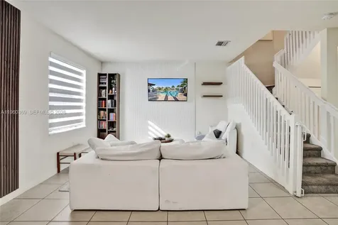 11135 W 32nd Lane Hialeah FL 33018