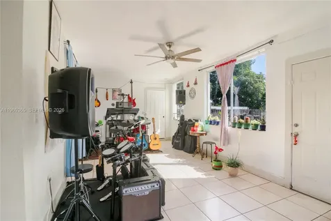 350 NW 119th Street Miami FL 33168