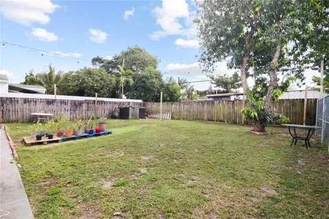 350 NW 119th Street Miami FL 33168