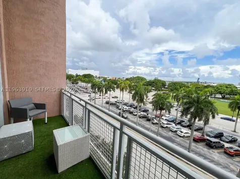 253 NE 2nd Street Miami FL 33132