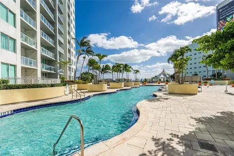 253 NE 2nd Street Miami FL 33132