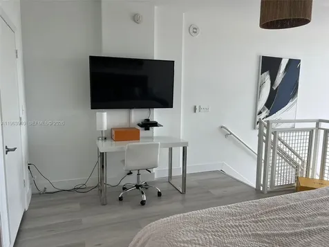 253 NE 2nd Street Miami FL 33132