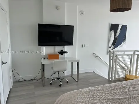 253 NE 2nd Street Miami FL 33132