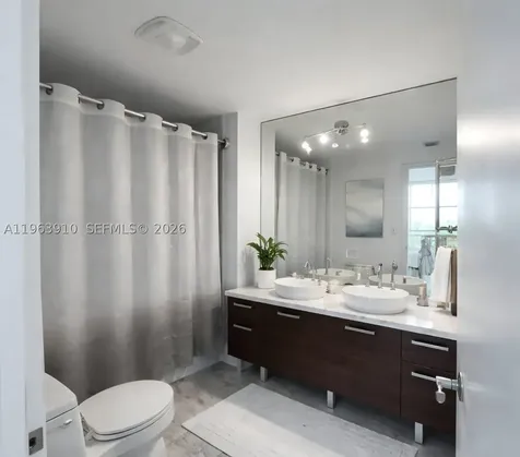 253 NE 2nd Street Miami FL 33132