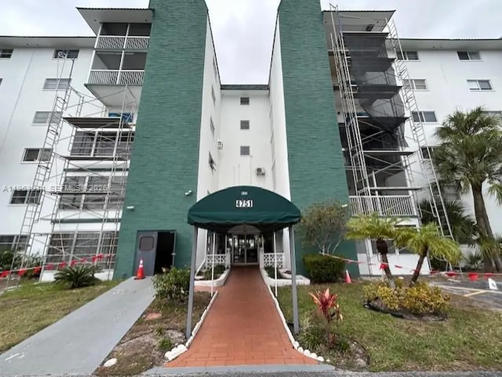 4751 NW 21st Street Lauderhill FL 33313