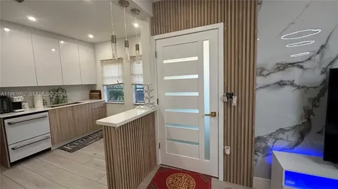 1668 SW 20th Street Miami FL 33145