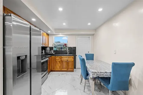 6233 Rodman Street Hollywood FL 33023
