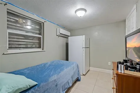 6233 Rodman Street Hollywood FL 33023