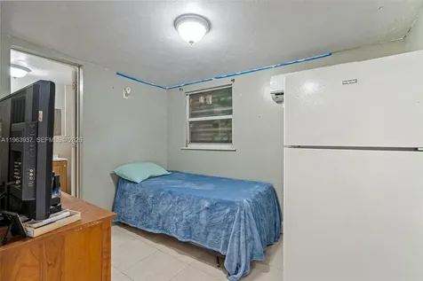 6233 Rodman Street Hollywood FL 33023