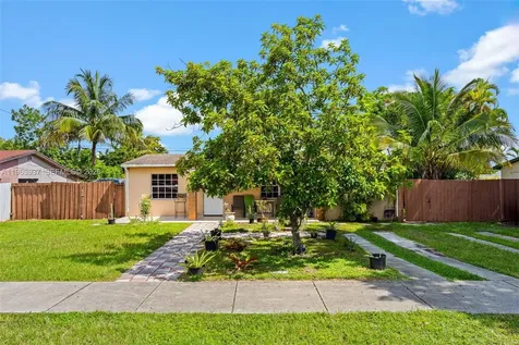 6233 Rodman Street Hollywood FL 33023