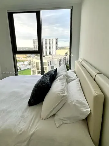 Miami FL 33137