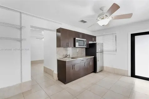 7810 NW 174th Terrace Hialeah FL 33015