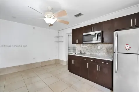 7810 NW 174th Terrace Hialeah FL 33015