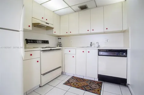 1301 SW 135th Terrace Pembroke Pines FL 33027