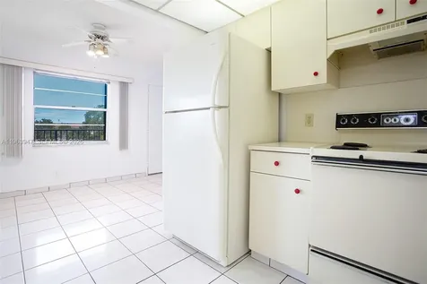 1301 SW 135th Terrace Pembroke Pines FL 33027