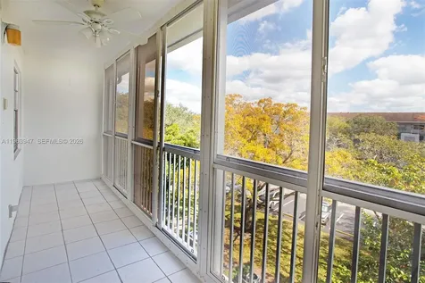 1301 SW 135th Terrace Pembroke Pines FL 33027