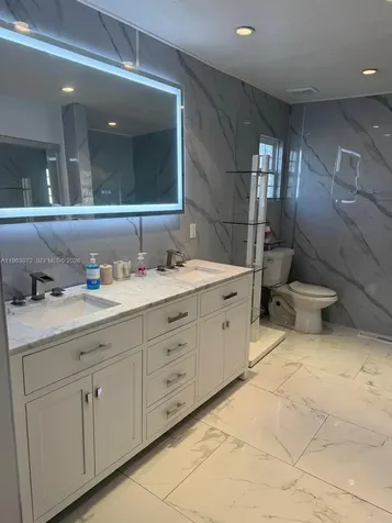 1721 SW 84th Avenue Davie FL 33324