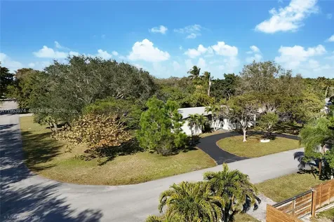 8425 SW 174th Street Palmetto Bay FL 33157