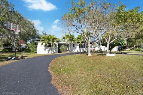 8425 SW 174th Street Palmetto Bay FL 33157