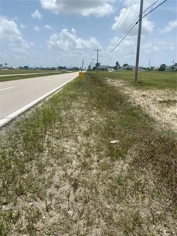 543 Diplomat Parkway W Cape Coral FL 33993