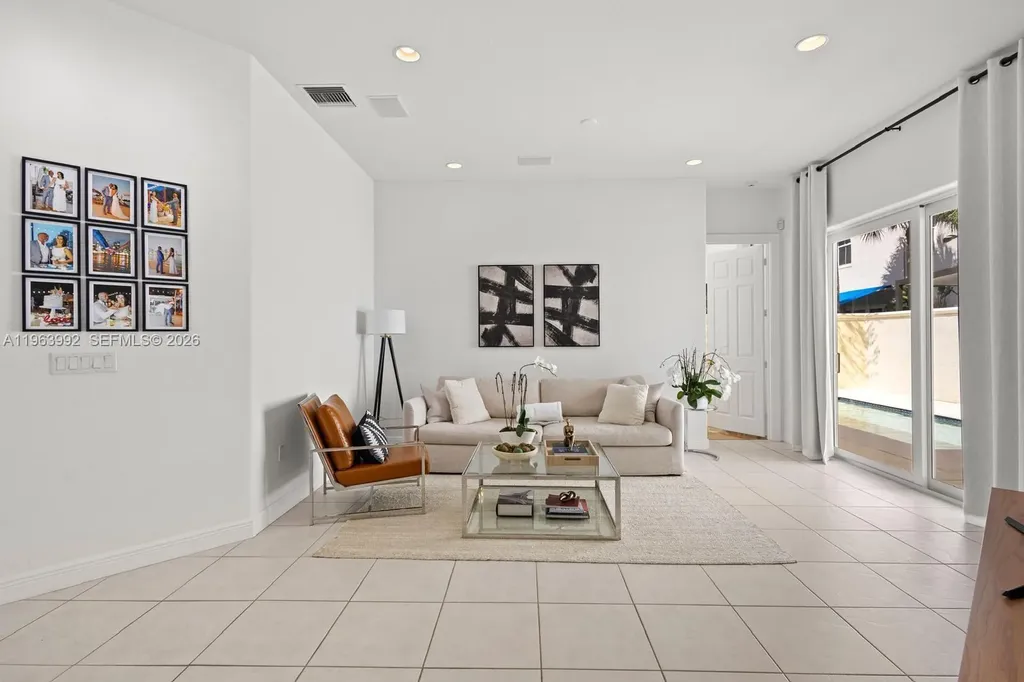 1408 Mariner Way Hollywood FL 33019