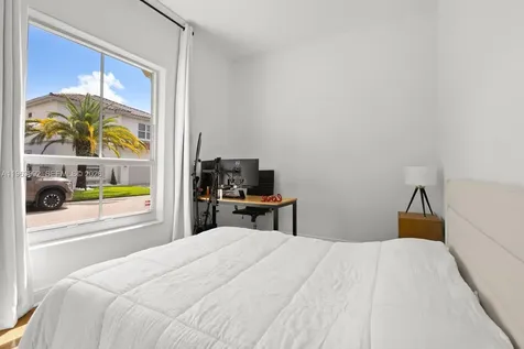 1408 Mariner Way Hollywood FL 33019