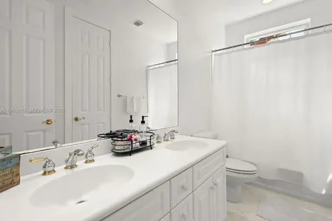 1408 Mariner Way Hollywood FL 33019