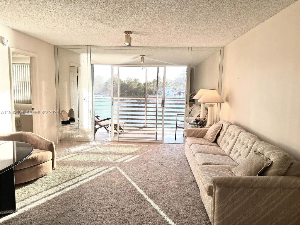 10456 NW 24th Place Sunrise FL 33322