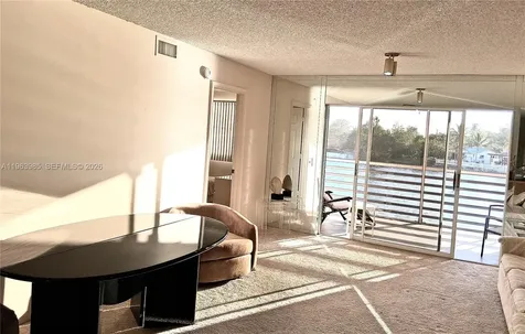 10456 NW 24th Place Sunrise FL 33322