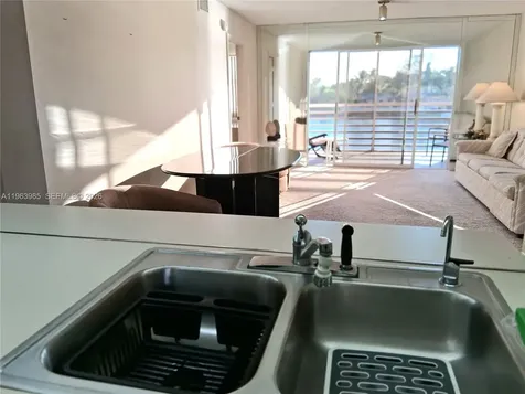 10456 NW 24th Place Sunrise FL 33322