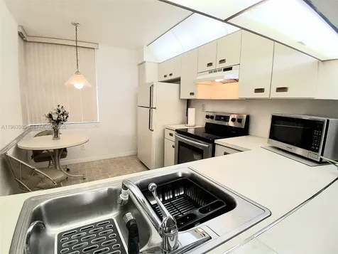 10456 NW 24th Place Sunrise FL 33322