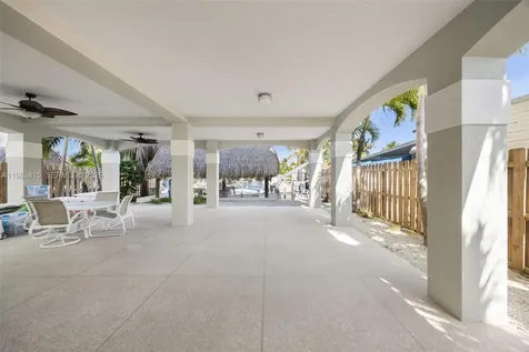 1515 Aqueduct Lane Key Largo FL 33037