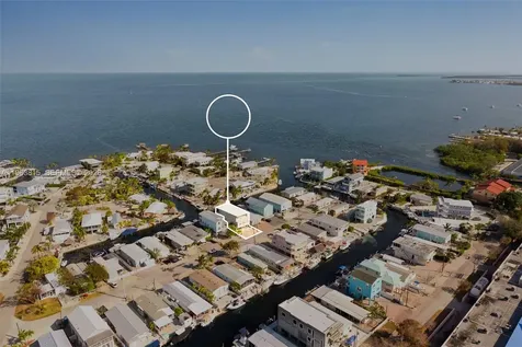 1515 Aqueduct Lane Key Largo FL 33037