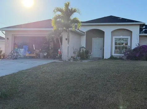 2610 SW 1st Avenue Cape Coral FL 33914