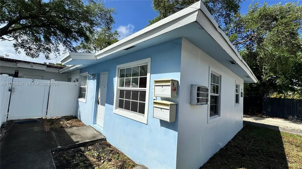 800 SE 15th Street Fort Lauderdale FL 33316