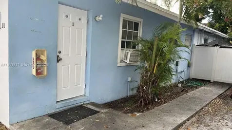 800 SE 15th Street Fort Lauderdale FL 33316