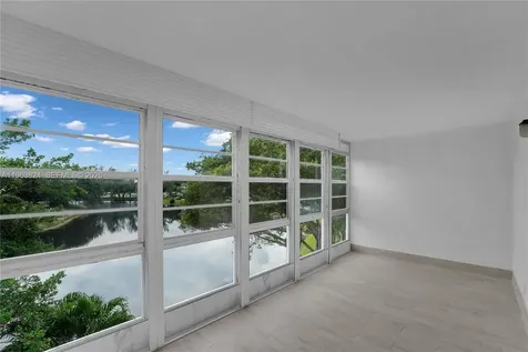 4035 Durham B Deerfield Beach FL 33442