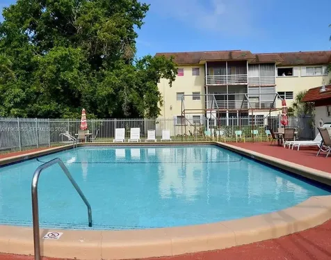4047 NW 16 Lauderhill FL 33313
