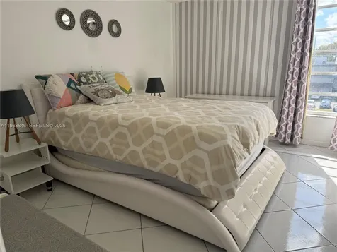 8821 W Flagler Street Miami FL 33174