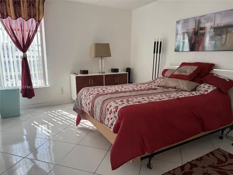 8821 W Flagler Street Miami FL 33174