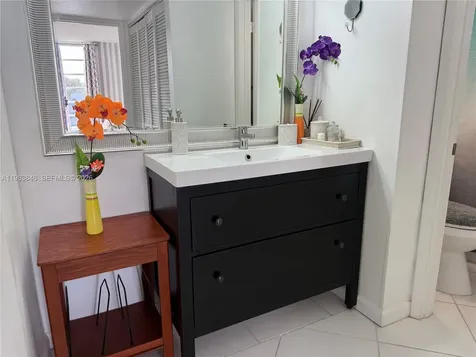 8821 W Flagler Street Miami FL 33174